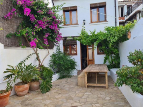 Preciosa casa de pueblo con vistas y patio, Jimena De La Frontera